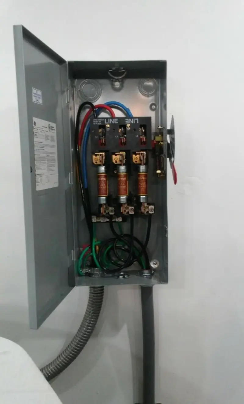 Three-phase disconnect switch installed for Smoke Detector Installation in Coral Terrace
